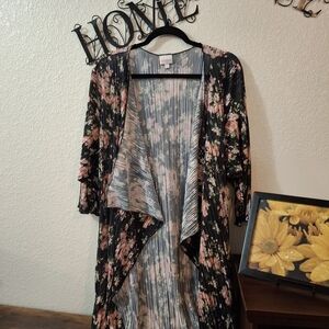 LuLaRoe Floral Kimono Wrap - Black and Pink